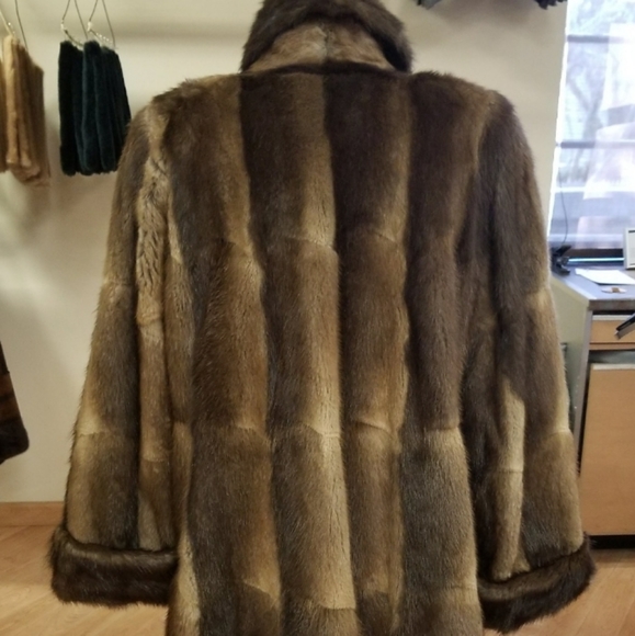 Ladies Fur Coat - Picture 2 of 3